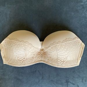 Delimira lightly lined strapless bra. 36B